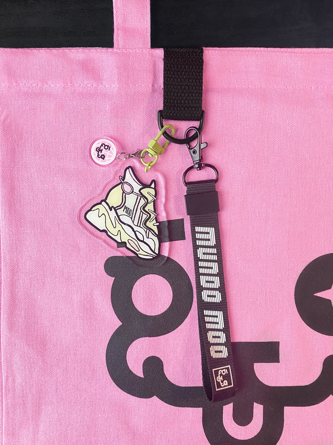 MUNDO TOTE PINK W/ TRINKET LOOP